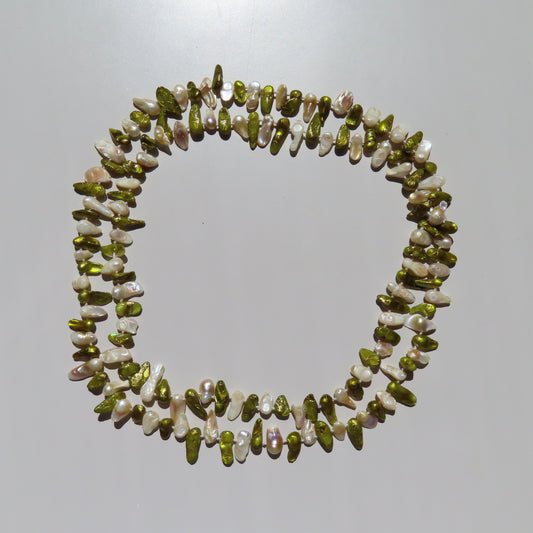 COLLAR PIEDRAS VERDE Y BLANCO